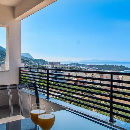 Luxury Sea View Padi Via Mare מאקרסקה